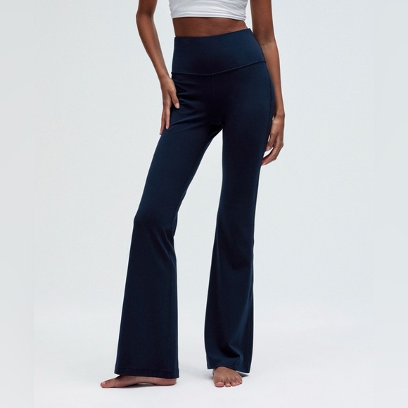 Lululemon Groove Super-High-Rise Flared Pant Nulu